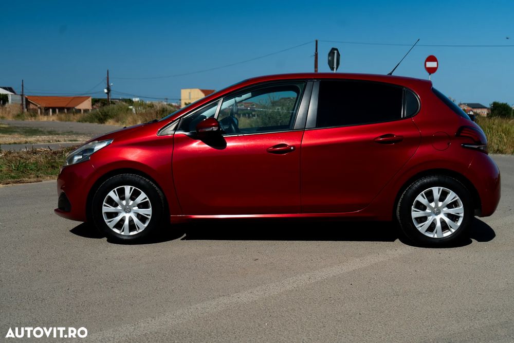 Peugeot 208 1.2 L PureTech Active - 12