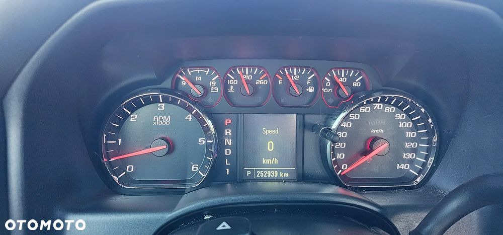 Chevrolet Silverado - 10