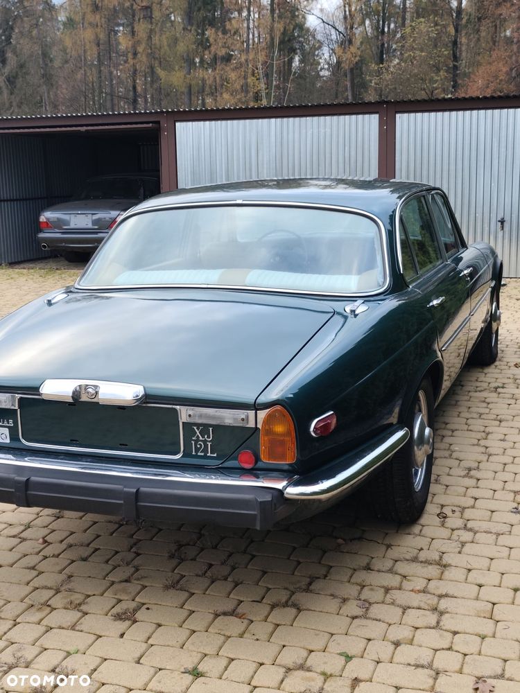 Jaguar XJ - 9