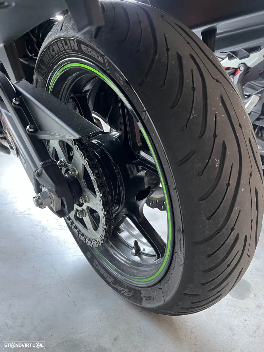 Kawasaki Versys Grand Tourer - 9