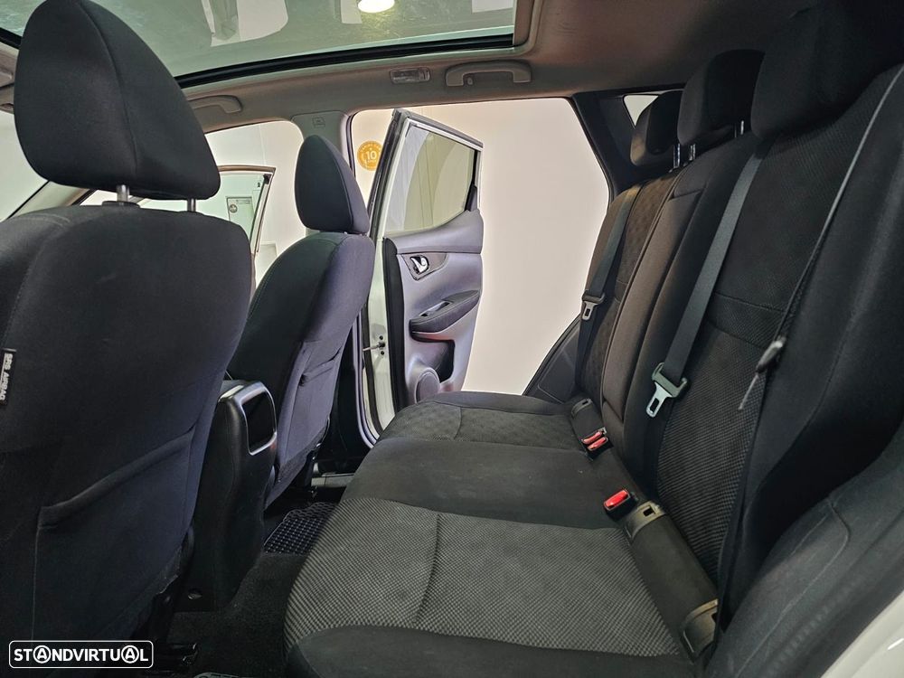 Nissan Qashqai 1.5 dCi N-Connecta - 13