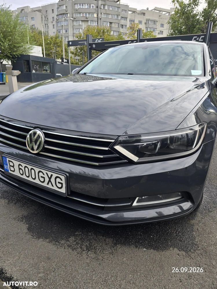 Volkswagen Passat - 11