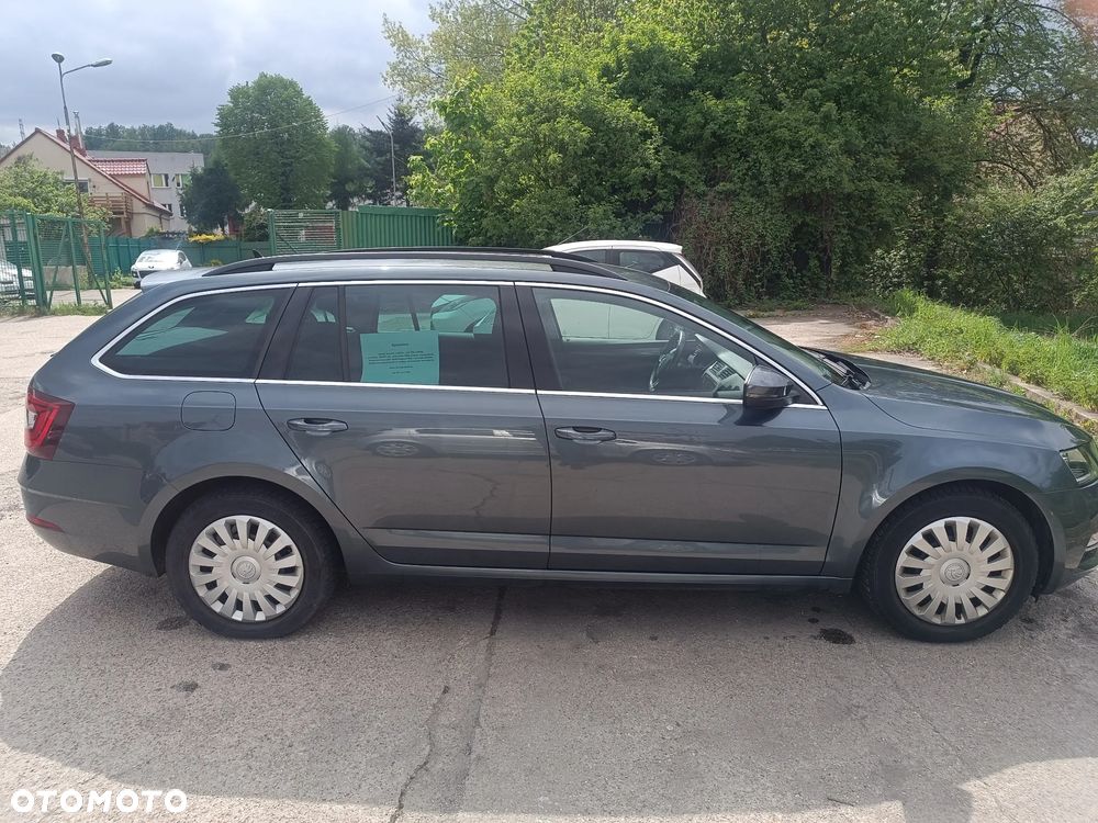 Skoda Octavia 2.0 TDI DSG Ambition - 4