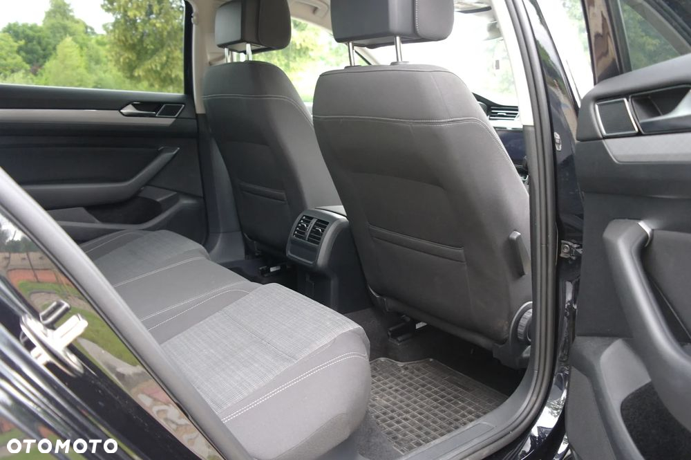 Volkswagen Passat 2.0 TDI EVO Business DSG - 10