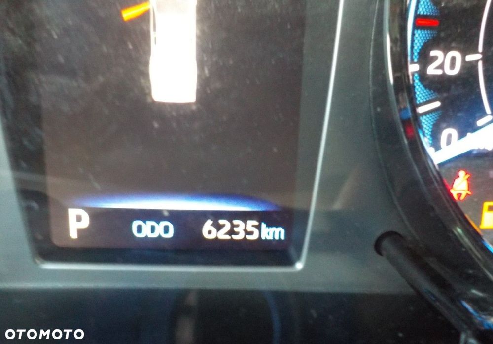 Toyota Hilux - 26