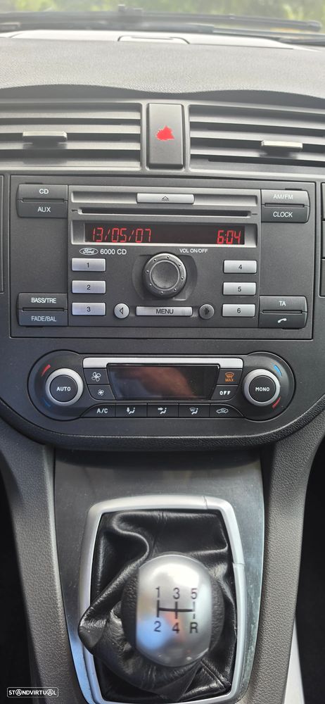 Ford C-Max 1.6 TDCi Titanium - 19