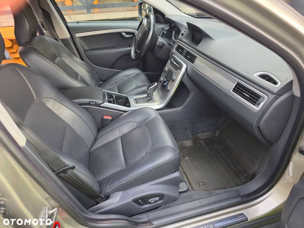 Volvo XC 70 D5 AWD Geartronic Summum - 7