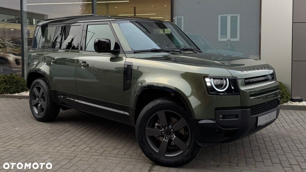 Land Rover Defender - 1