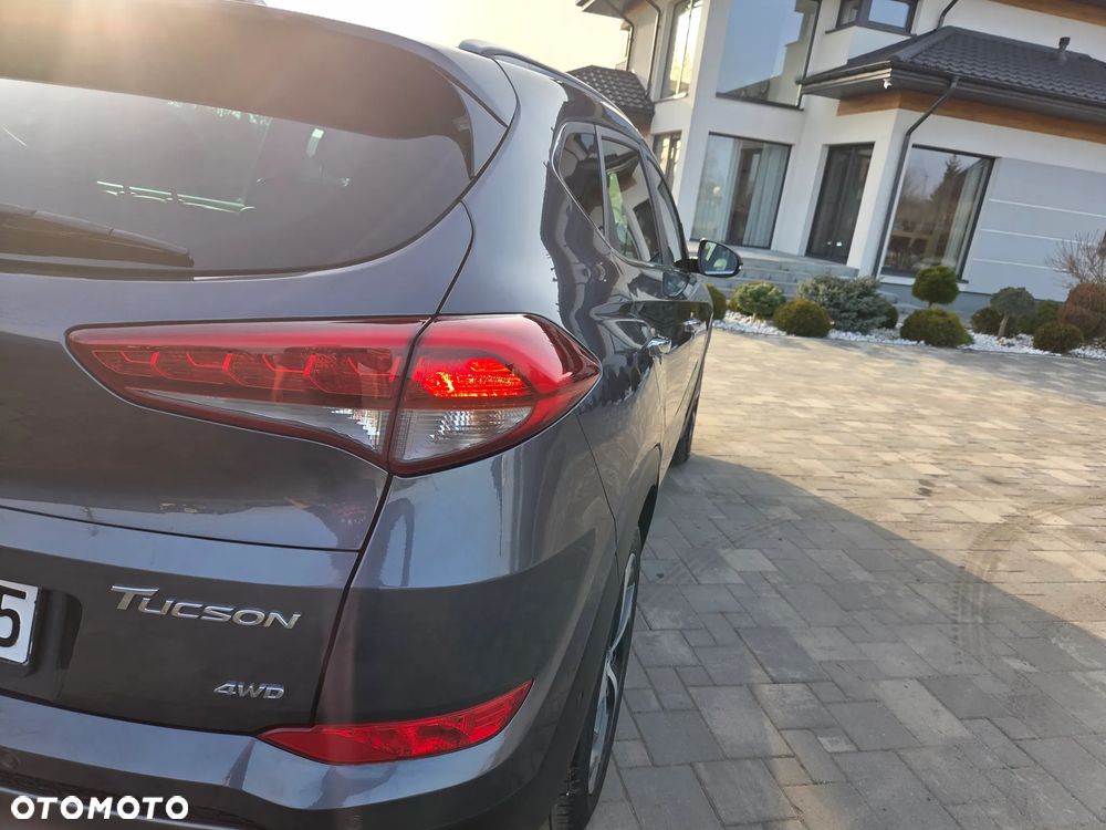 Hyundai Tucson 2.0 CRDI 4WD Automatik Premium - 23