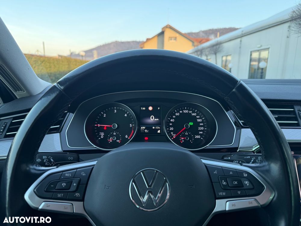 Volkswagen Passat 2.0 TDI SCR DSG Comfortline - 13