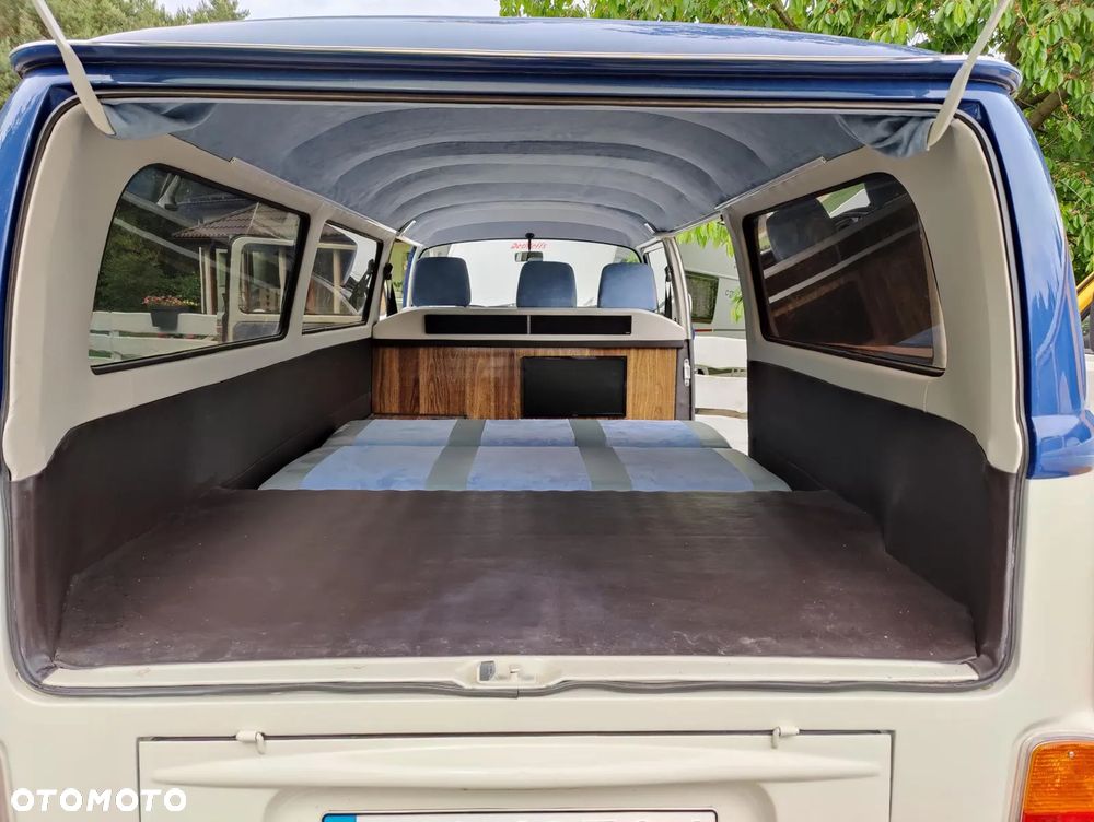 Volkswagen Transporter - 13