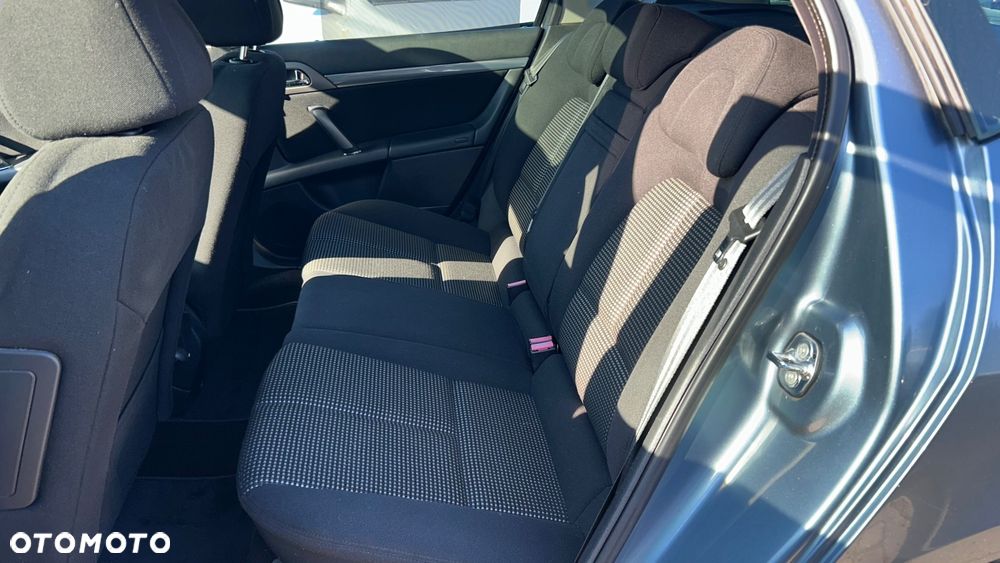 Peugeot 407 - 16