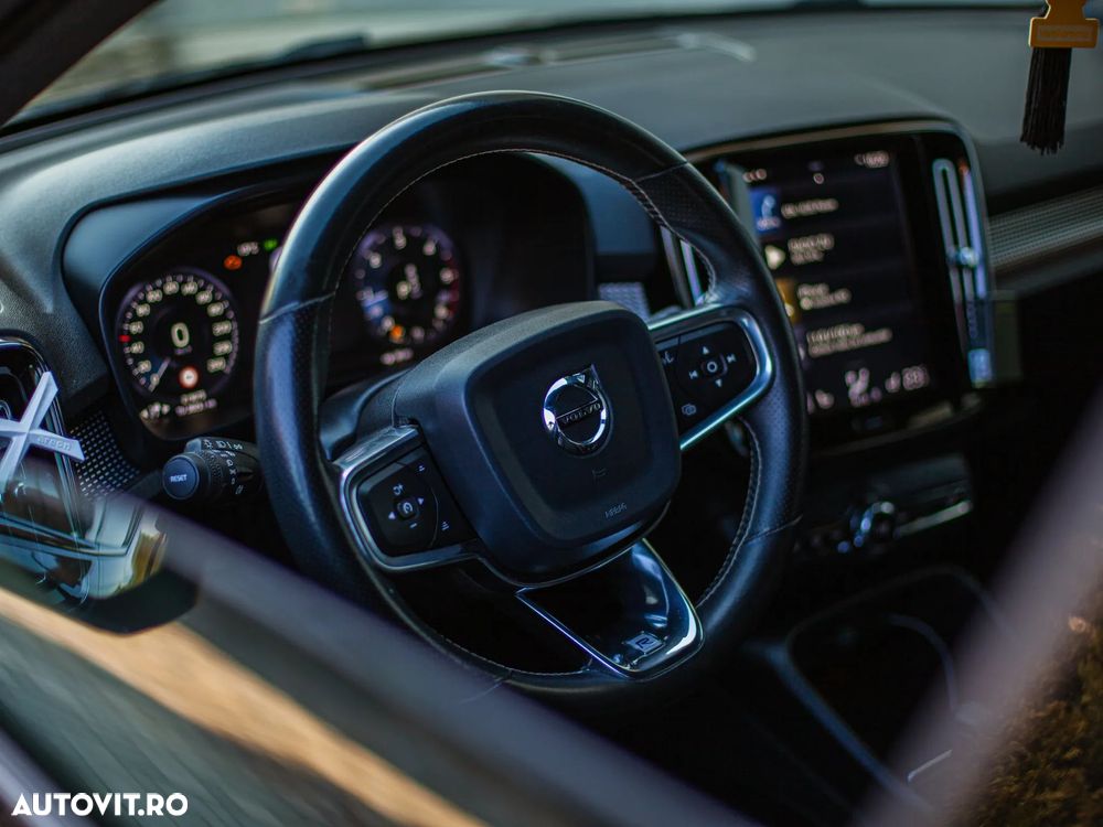 Volvo XC 40 D4 AWD R-Design - 8