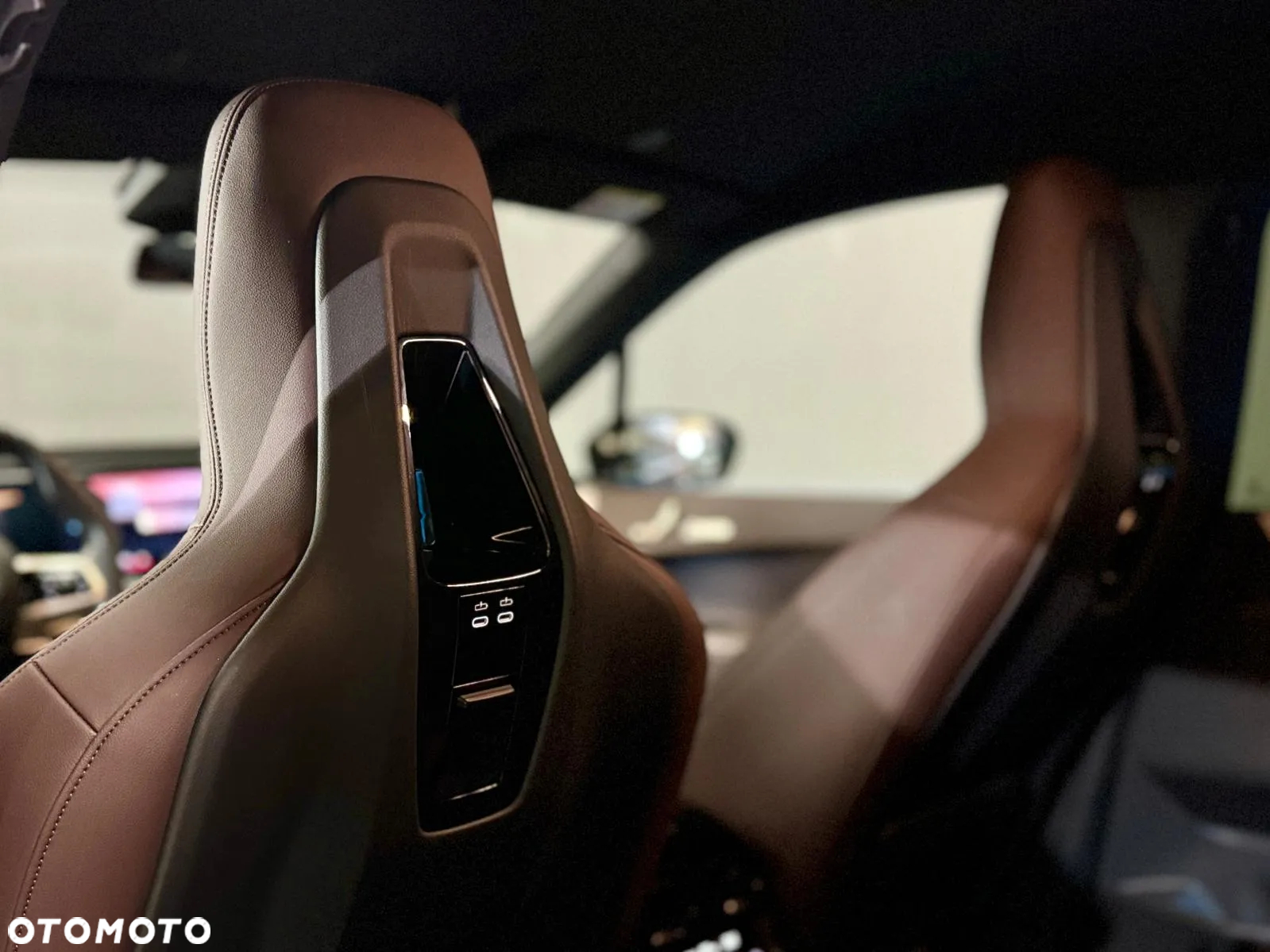 BMW iX xDrive40 76.6kWh - 16