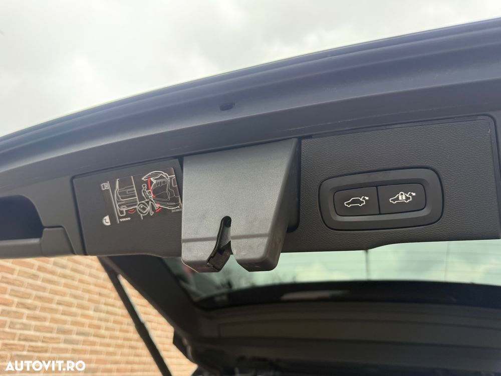 Volvo XC 60 B5 D AWD Geartronic Inscription - 29