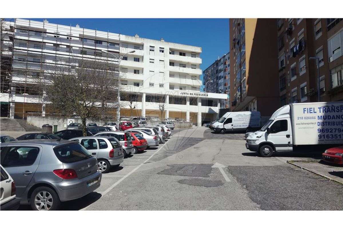 Loja  para arrendamento - Grande imagem: 2/4