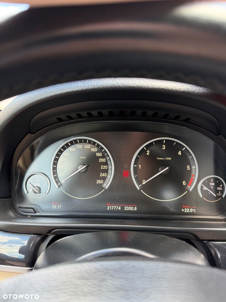 BMW Seria 5 520d xDrive - 8