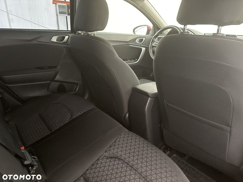 Kia Ceed - 23