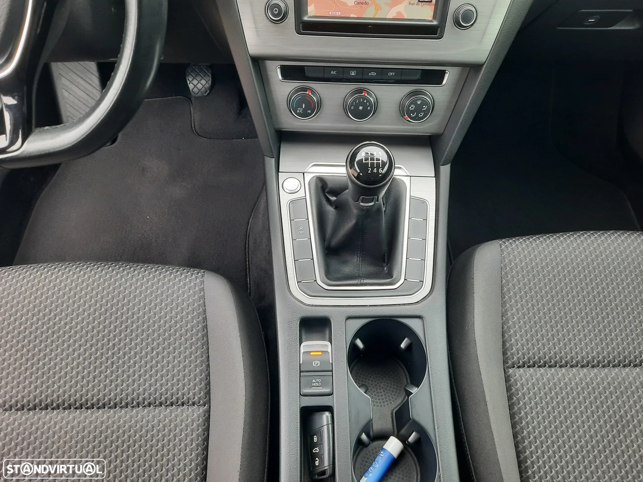 VW Passat 1.6 TDI BlueMotion - 26
