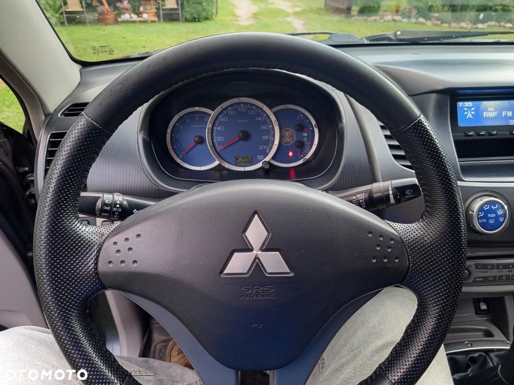 Mitsubishi L200 2.5 DID Intense - 13