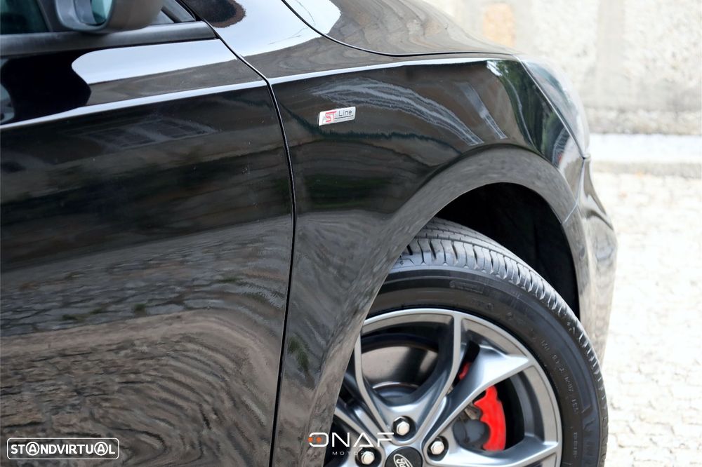 Ford Focus 1.5 EcoBoost S&S ST-LINE - 14