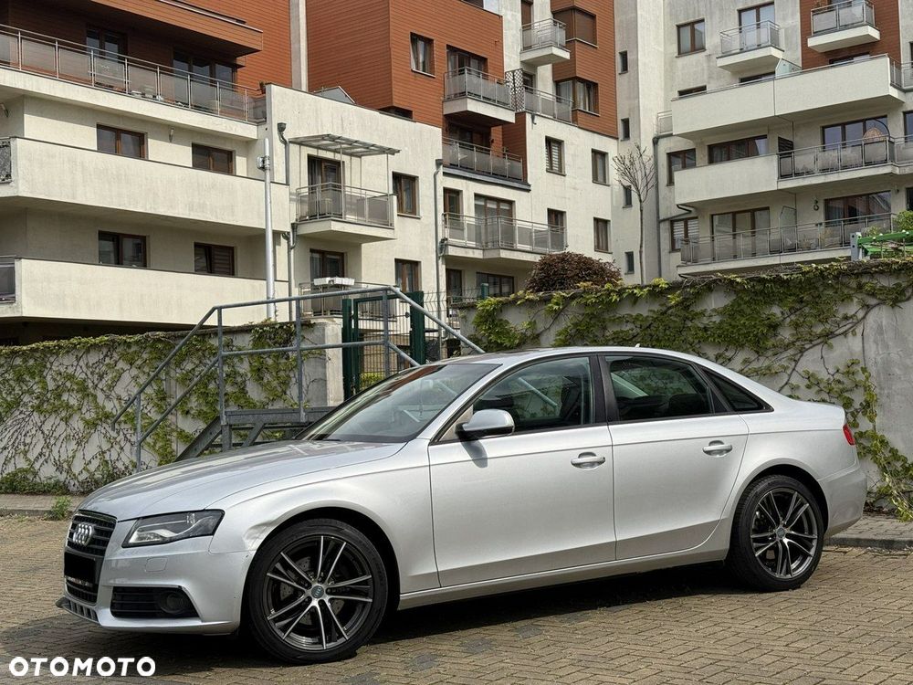 Audi A4 Limousine - 12