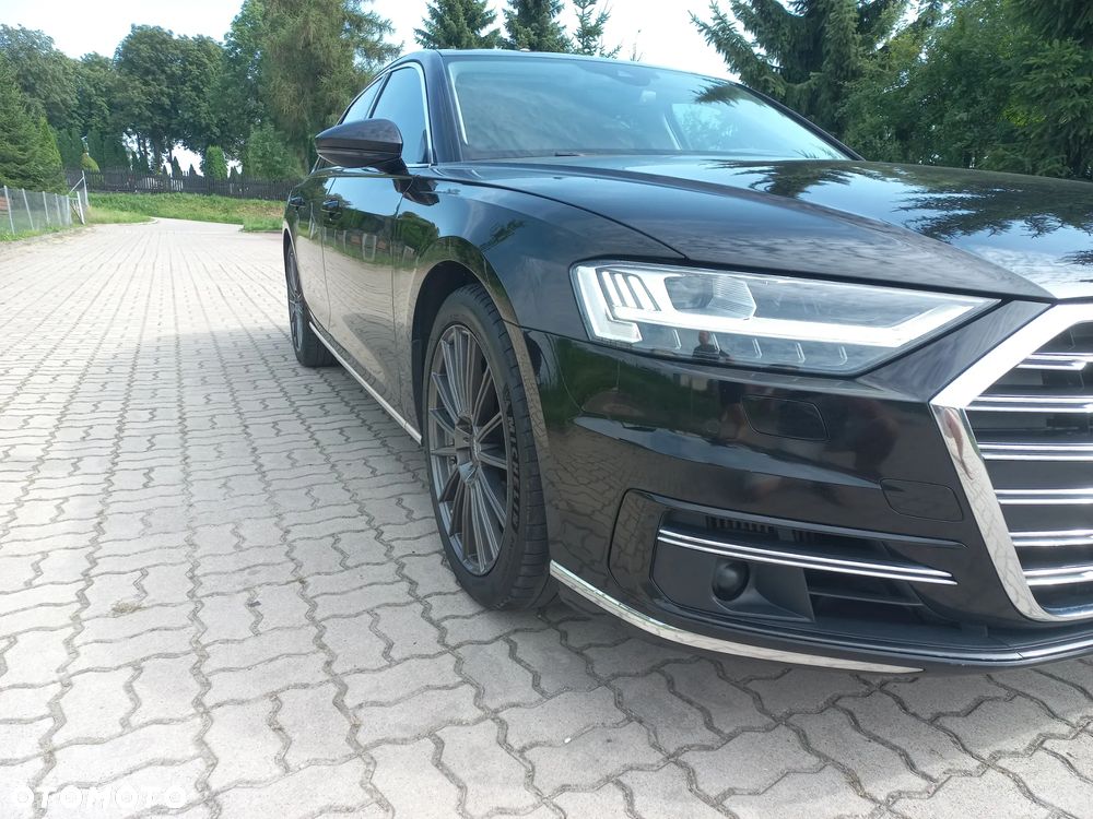 Audi A8 - 8