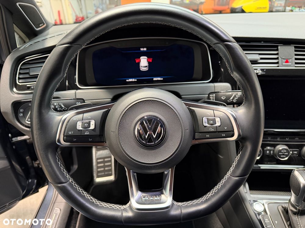 Volkswagen Golf - 7