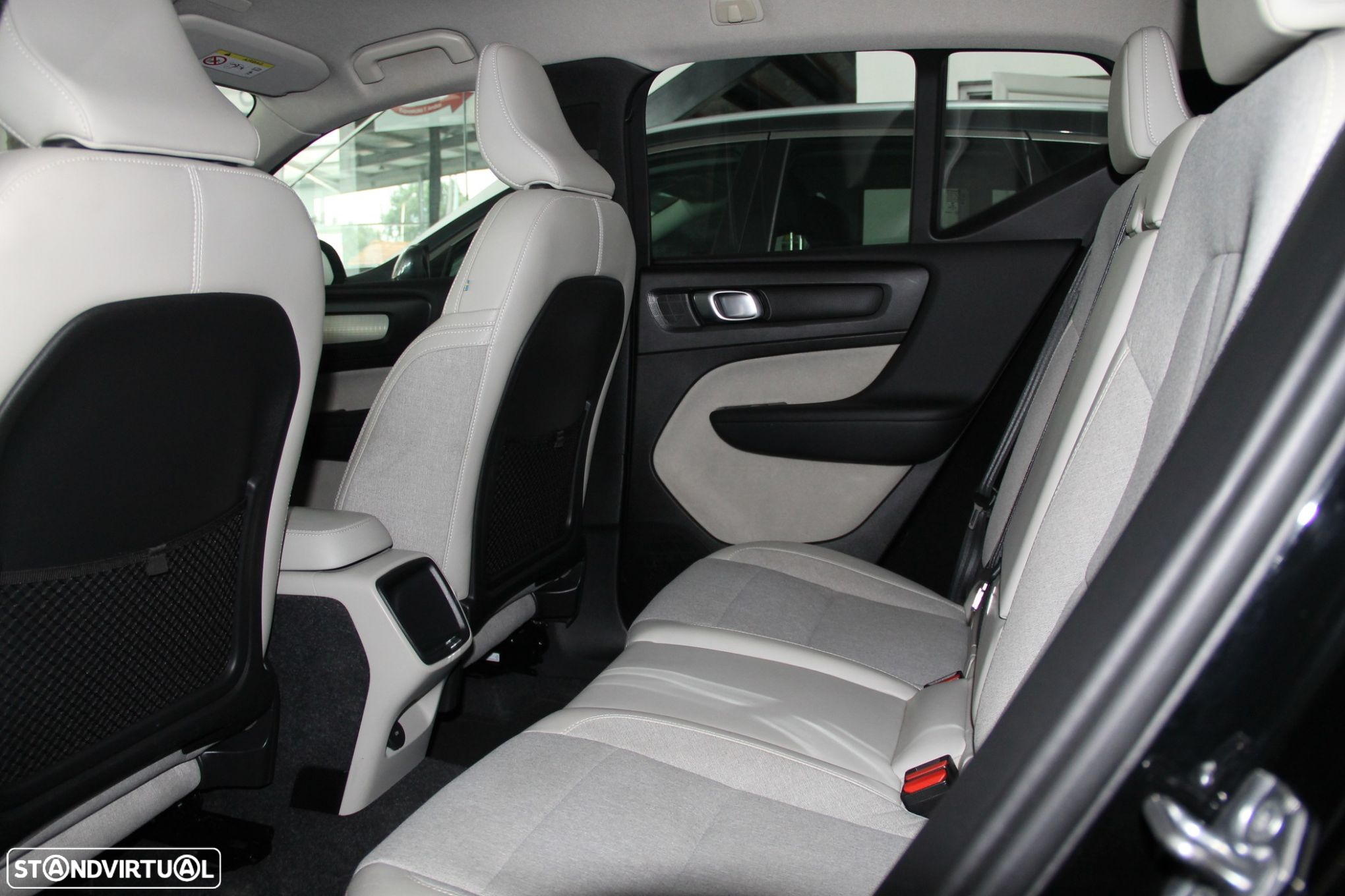 Volvo XC 40 2.0 D3 Momentum - 6