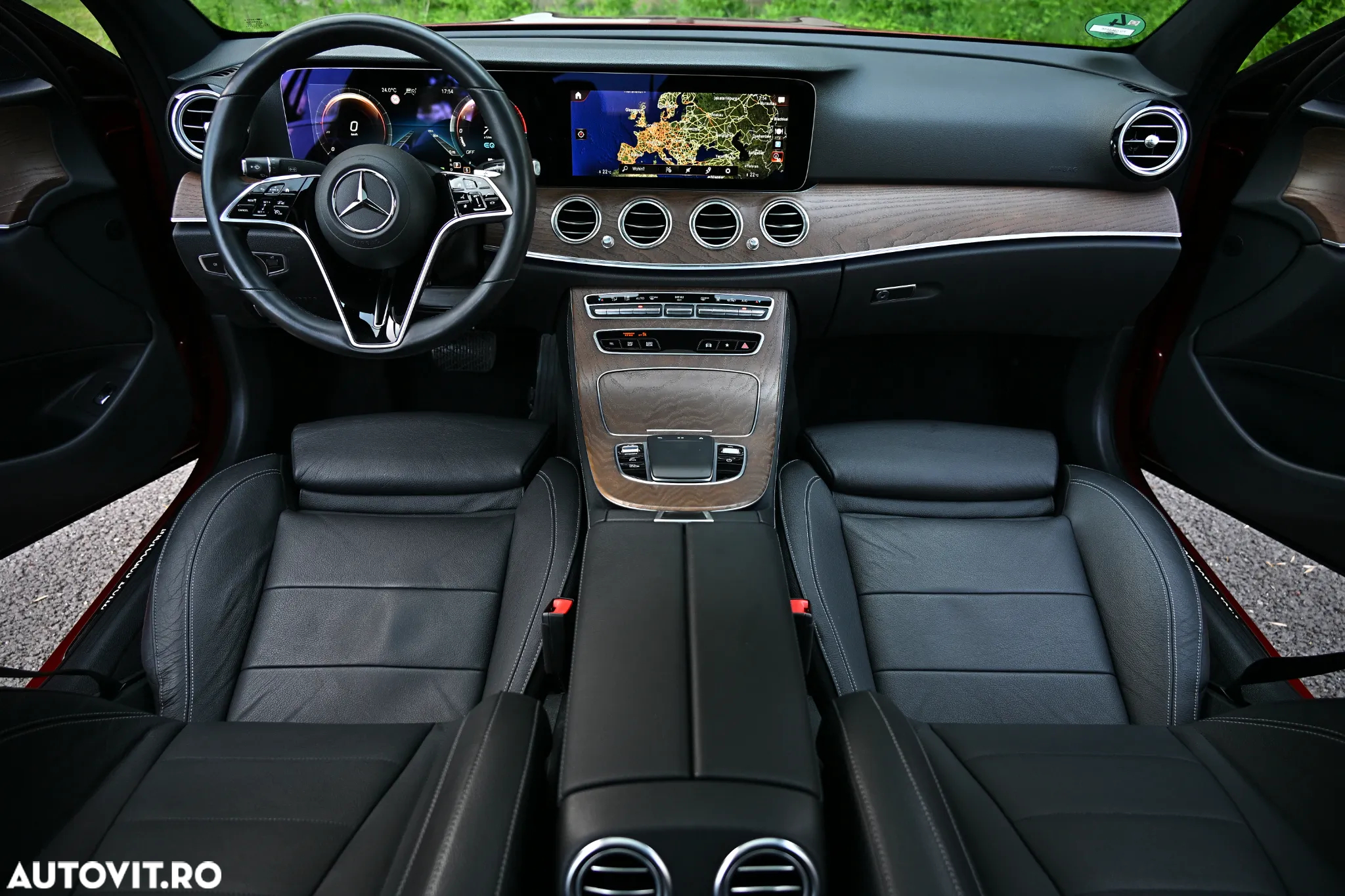 Mercedes-Benz E 300 de T 9G-TRONIC AMG Line - 14