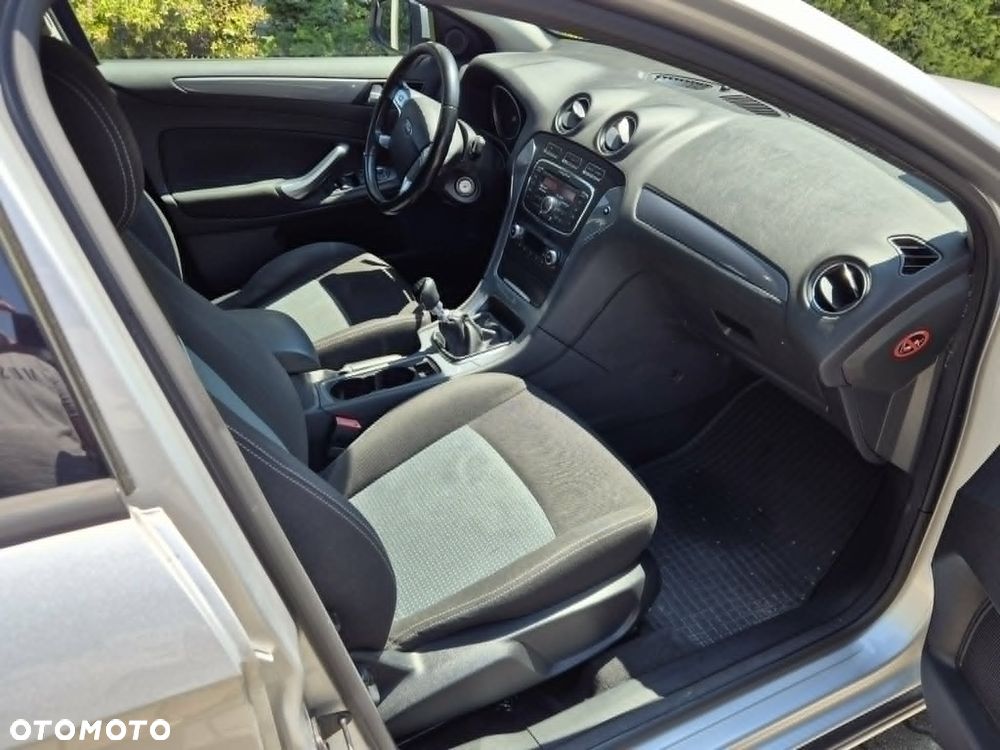 Ford Mondeo 2.0 TDCi Gold X - 14