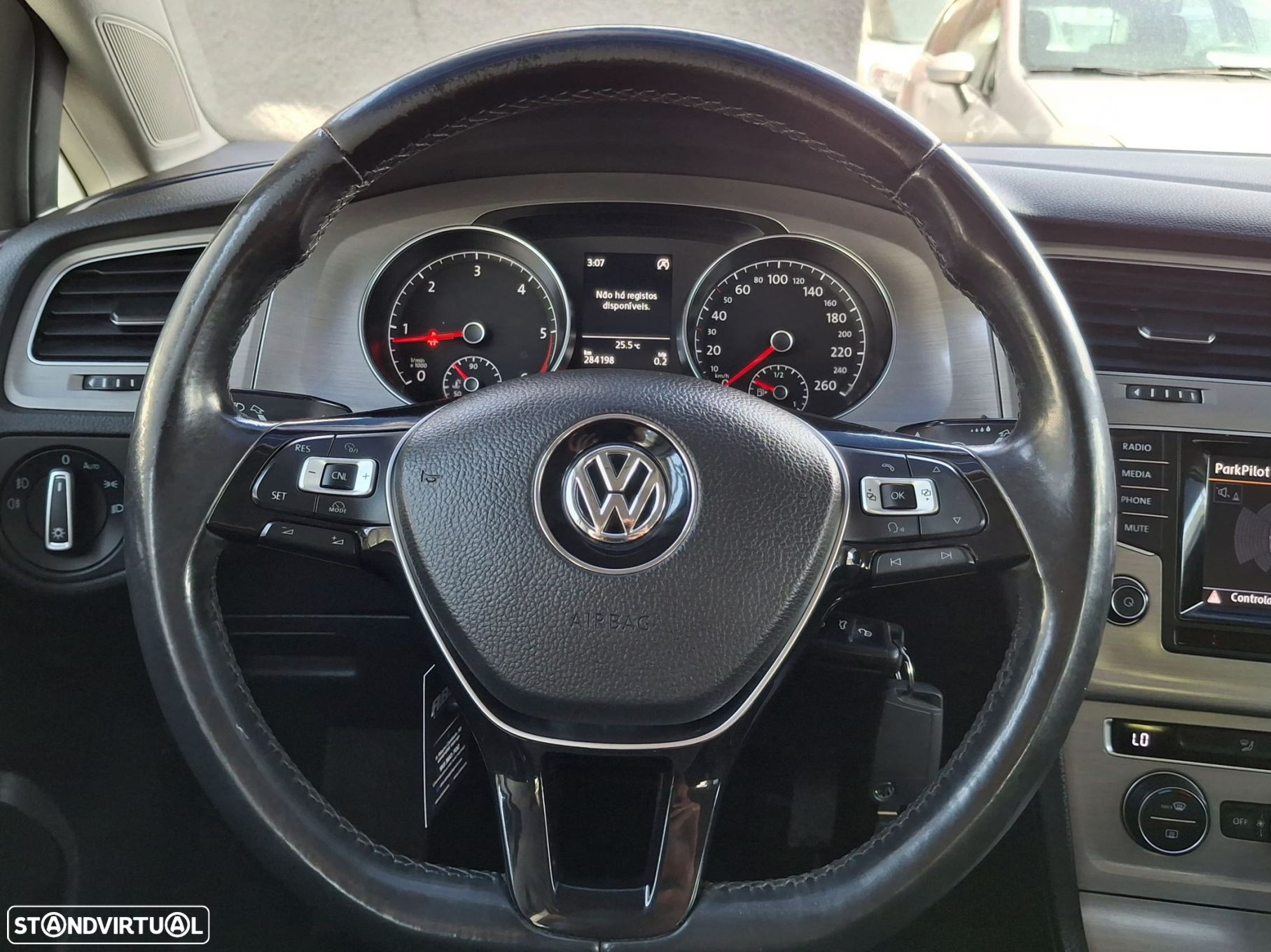 VW Golf 1.6 TDi Confortline - 8
