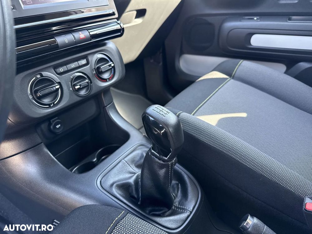 Citroën C3 1.2 PureTech 100 S&S BVM6 YOU! - 23