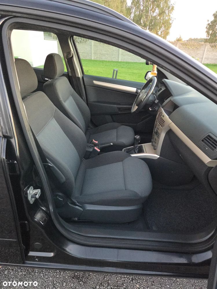 Opel Astra - 32