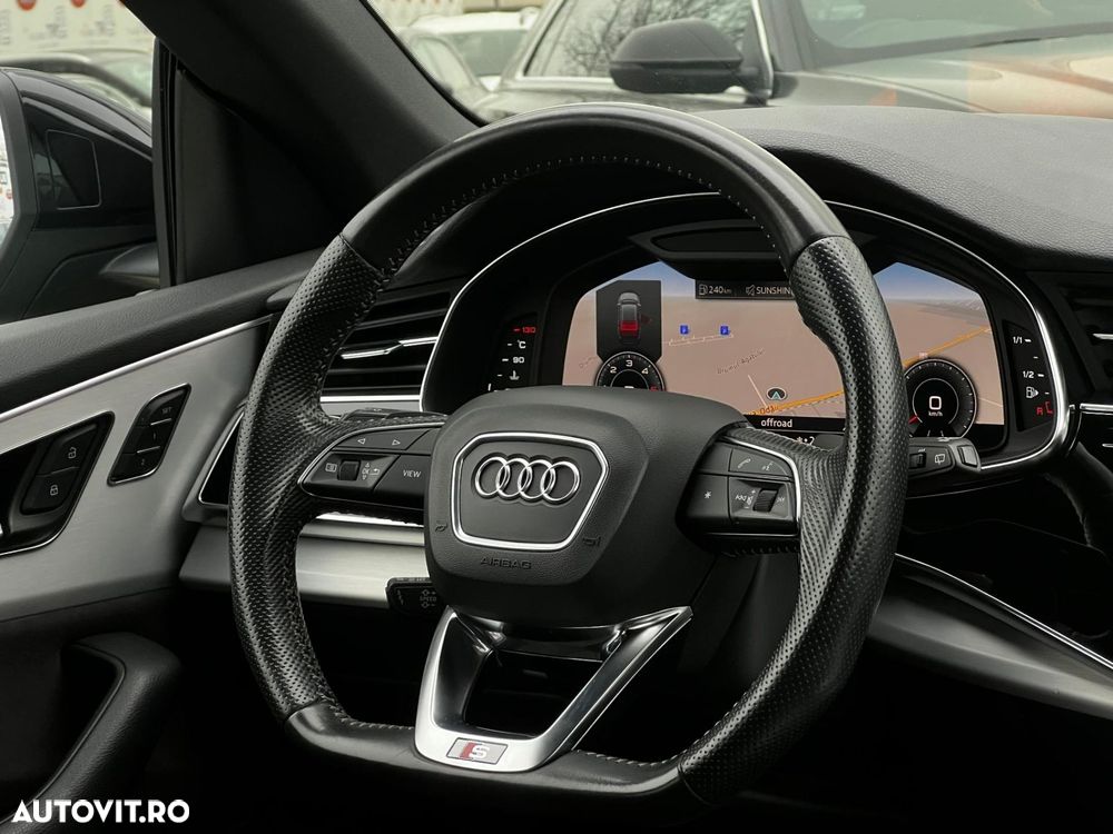 Audi Q8 - 10