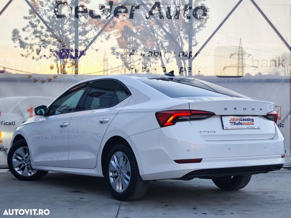 Skoda Octavia 2.0 TDI Ambition - 11