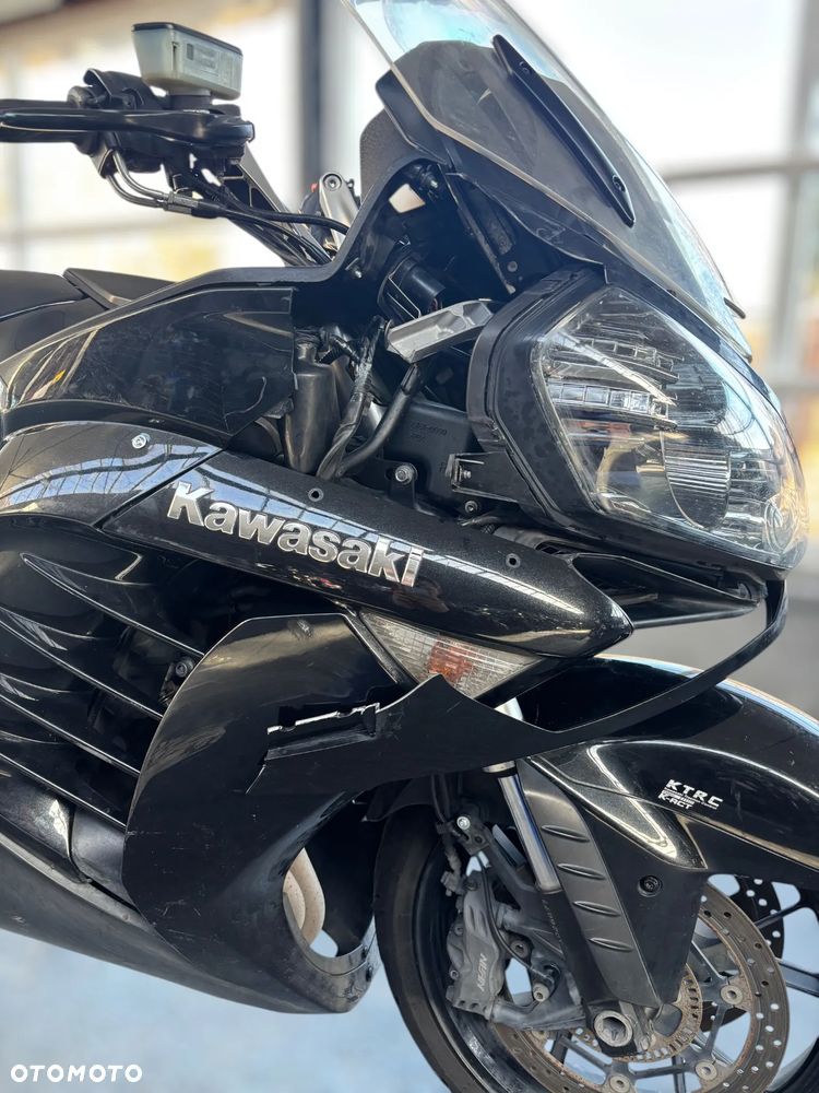 Kawasaki GTR - 12
