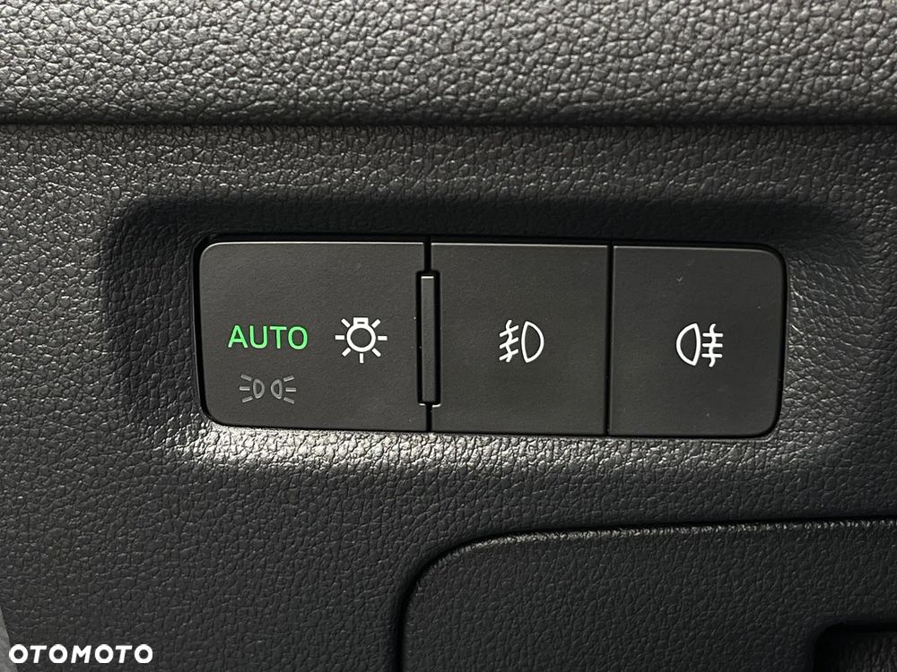 Skoda Octavia 1.5 TSI ACT Ambition - 28