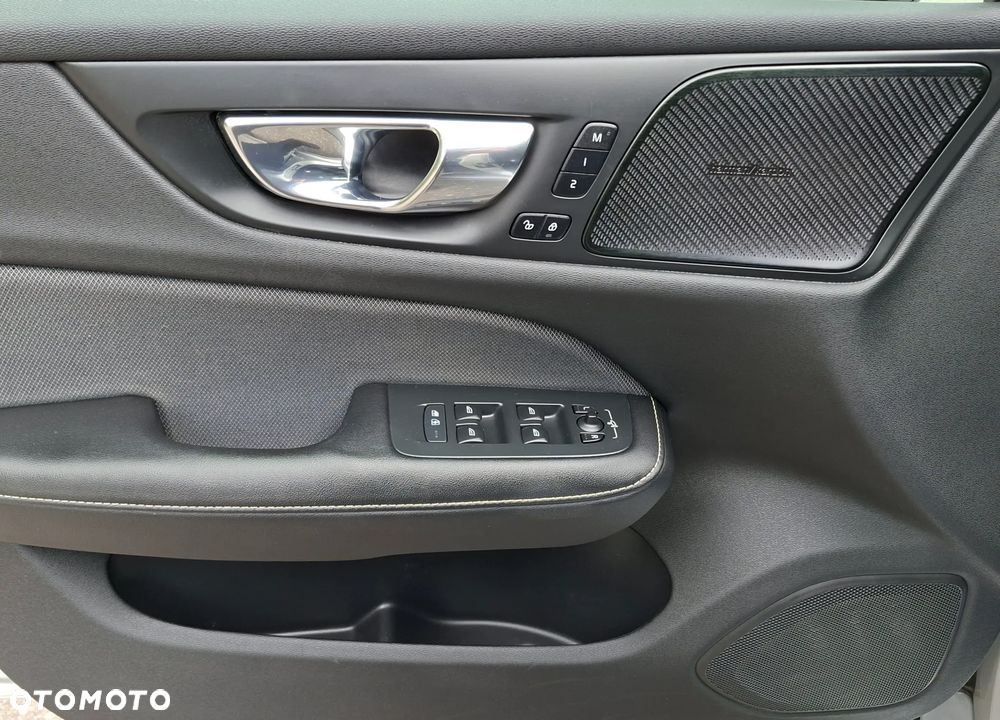 Volvo V60 D3 Geartronic RDesign - 26