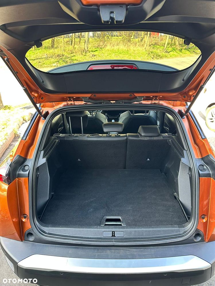 Peugeot 2008 PureTech 130 EAT8 GT Pack - 16