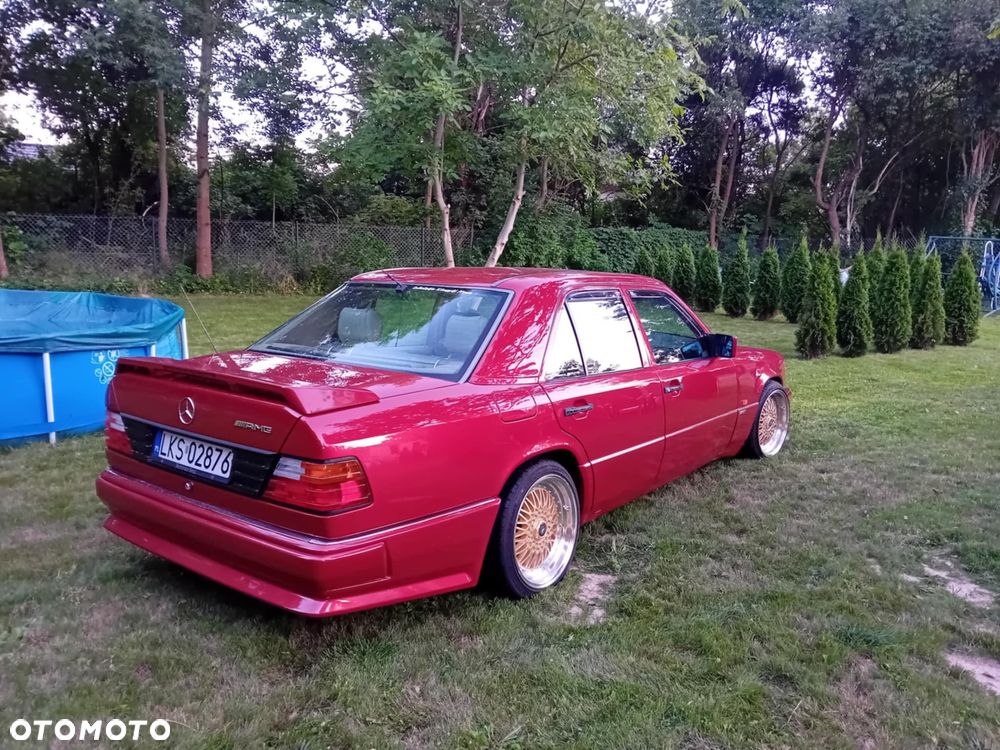 Mercedes-Benz Klasa E 300T E-24 - 19