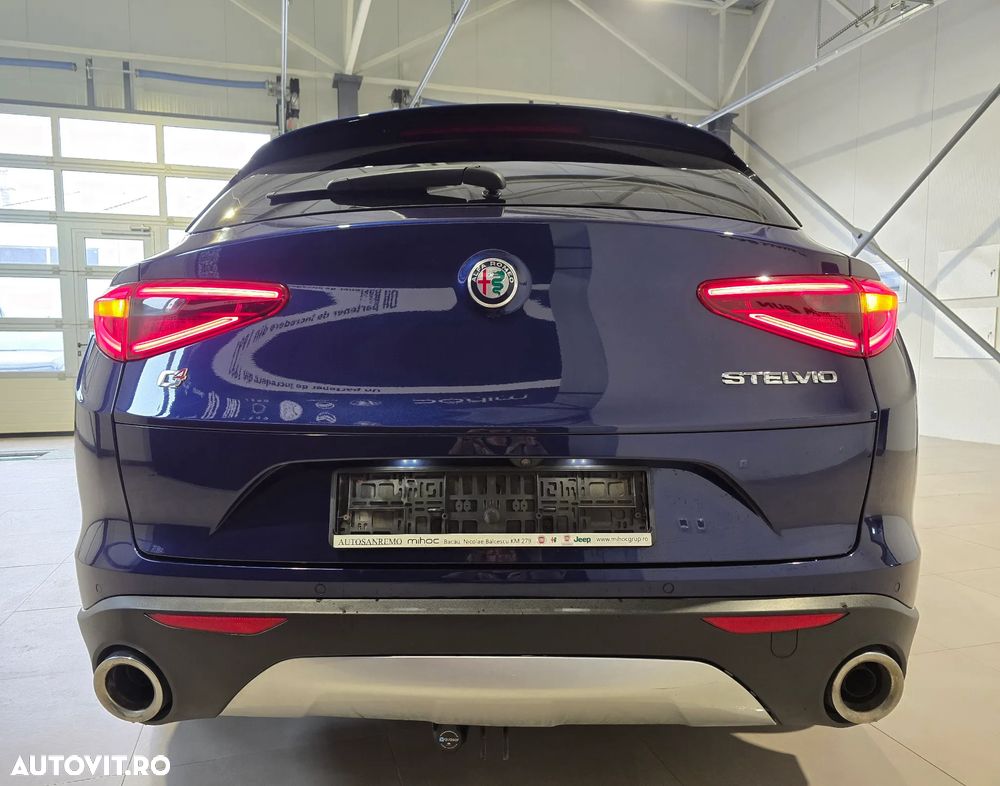 Alfa Romeo Stelvio 2.0 Turbo AWD AT8 Super - 38