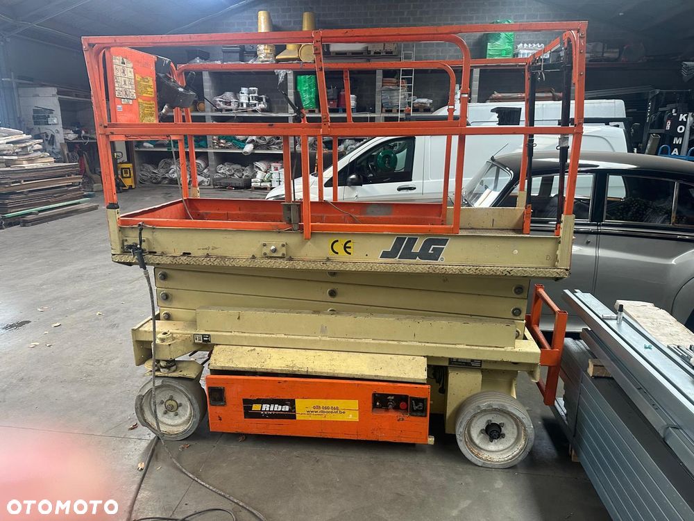 JLG - 4
