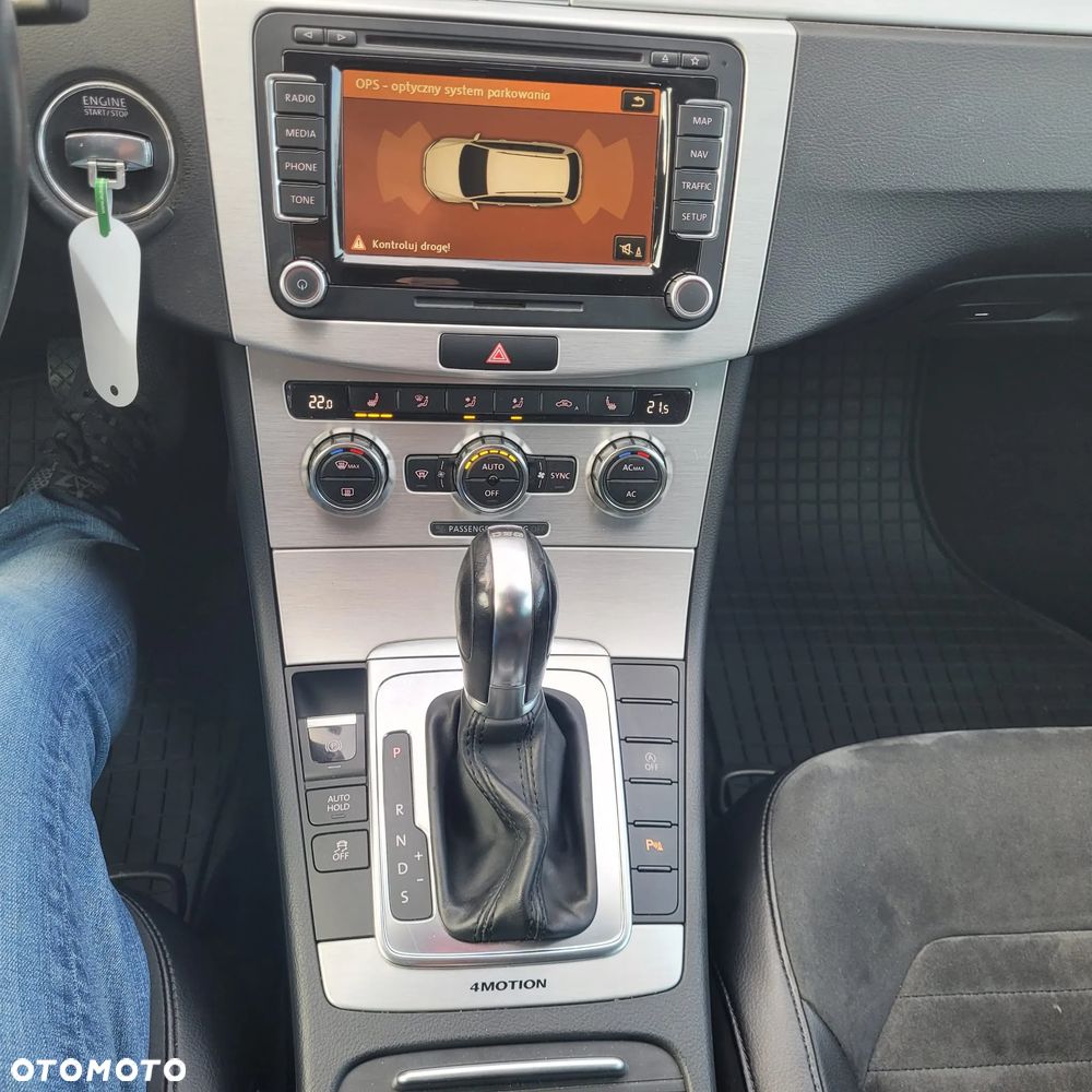 Volkswagen Passat 2.0 TDI 4Mot Highline DSG - 16