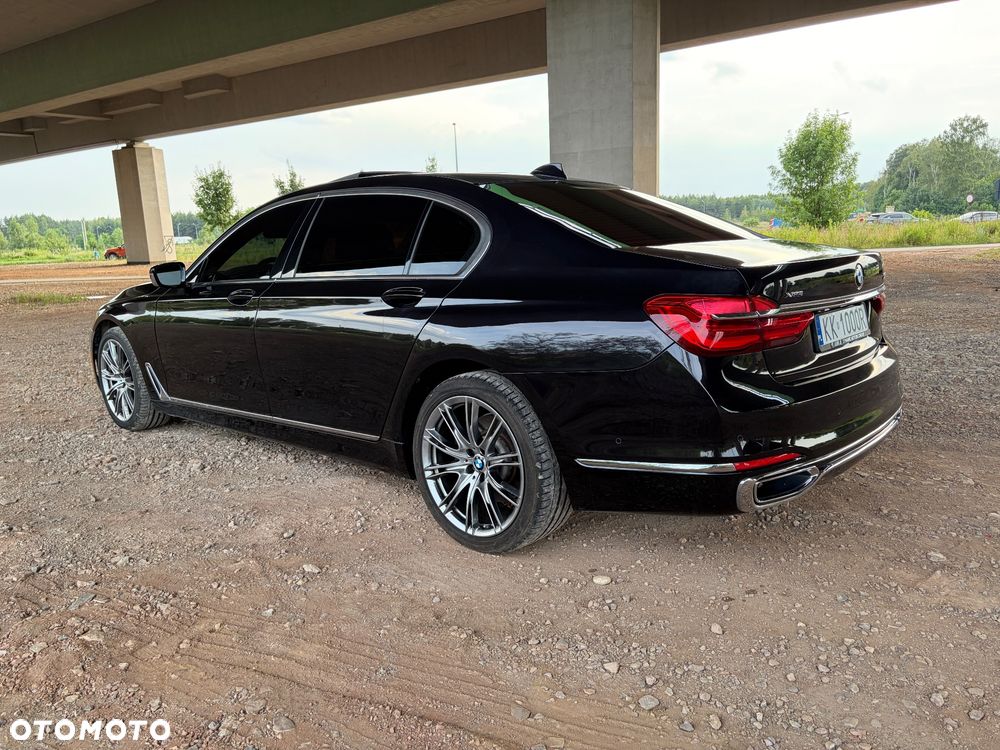 BMW Seria 7 750Li xDrive - 4