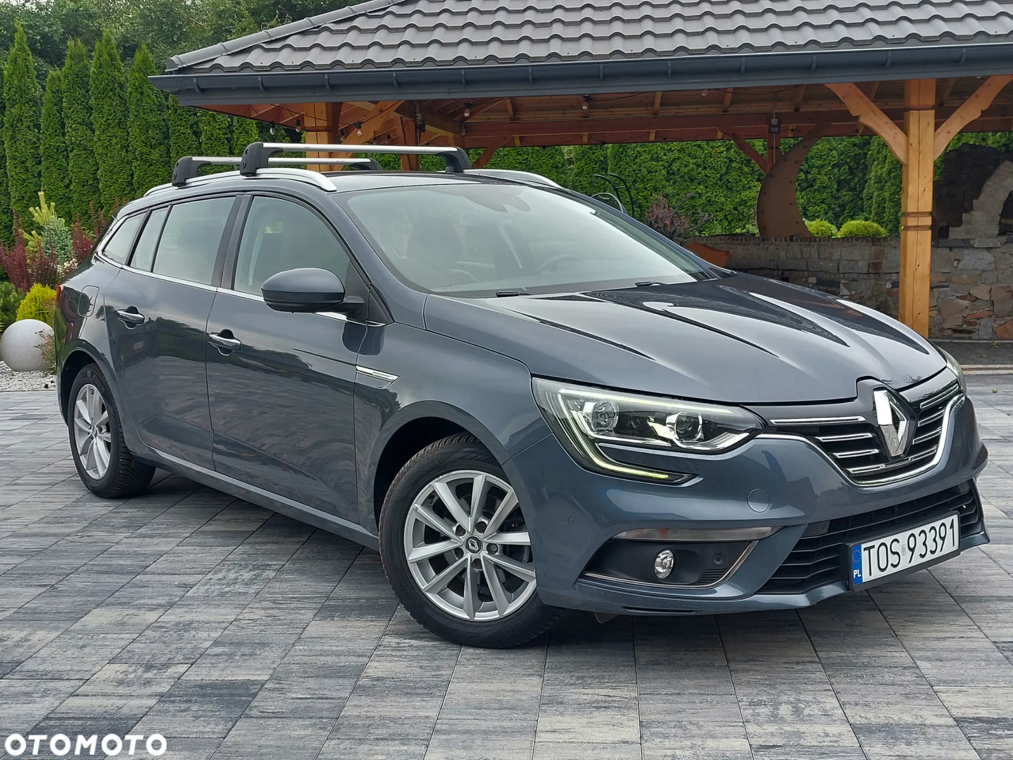 Renault Megane 1.2 Energy TCe Limited - 10