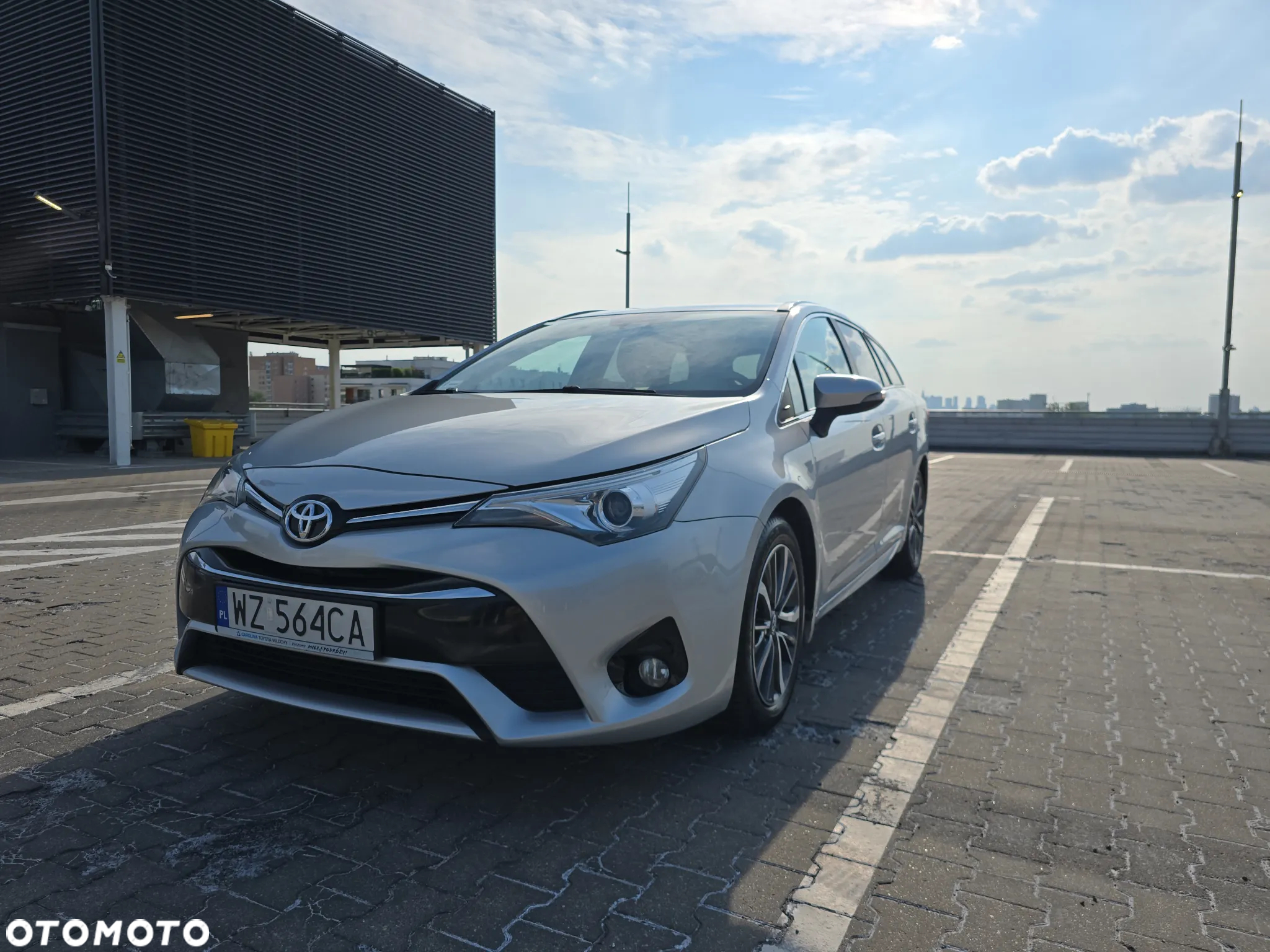 Toyota Avensis 2.0 D-4D Premium - 6