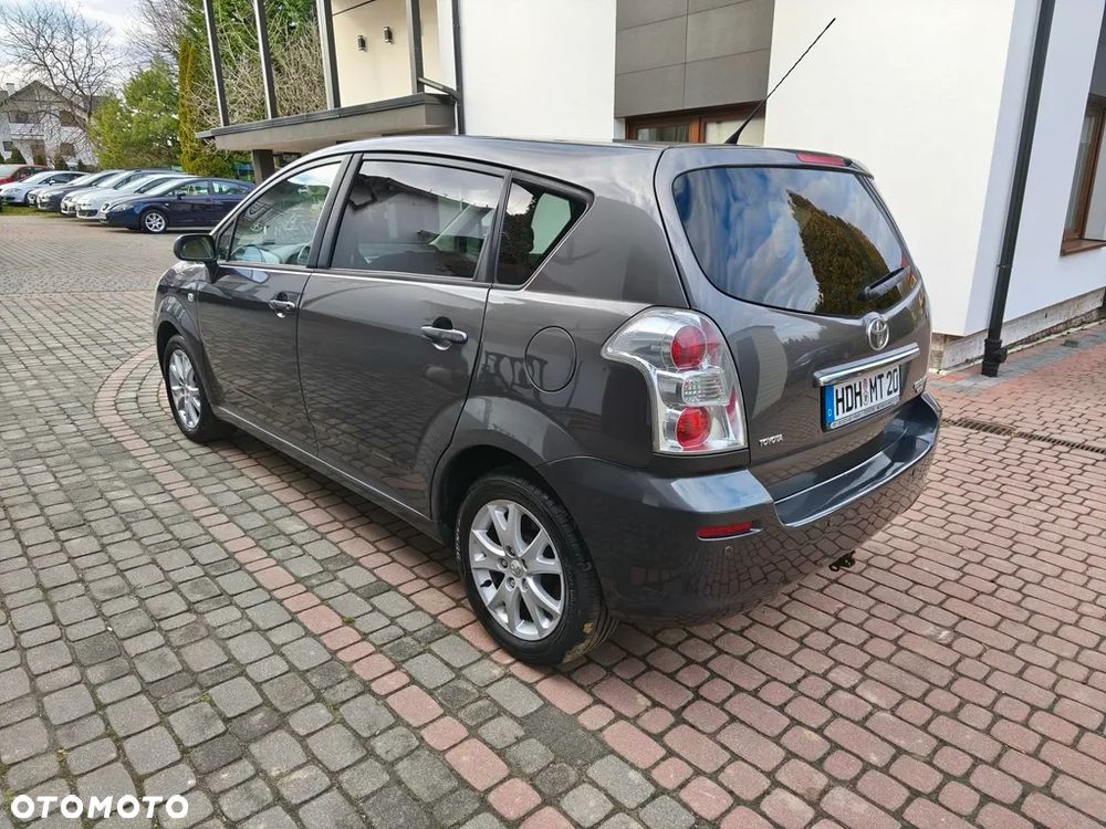 Toyota Corolla Verso 1.8 Team - 16