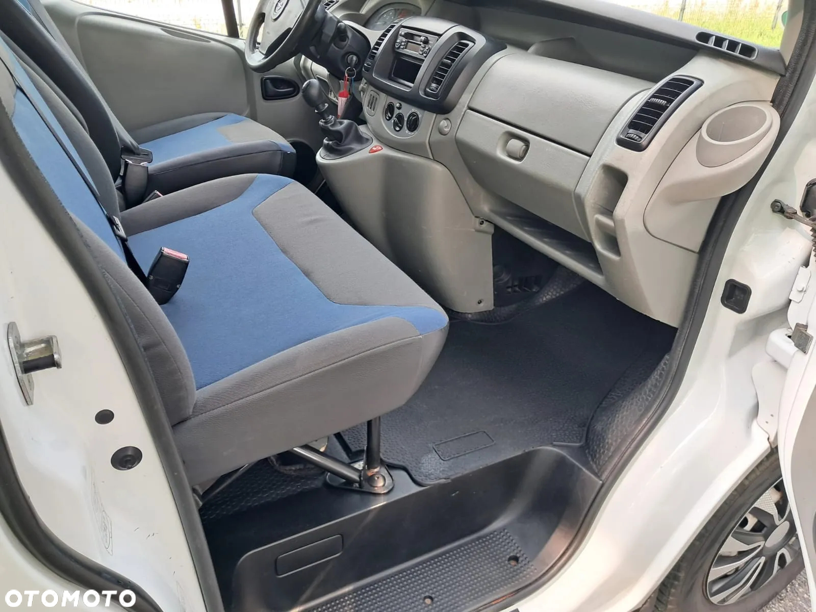 Opel Vivaro - 14