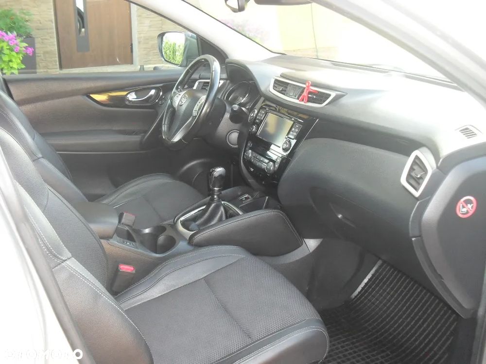 Nissan Qashqai 1.6 dCi 4 x 4 DPF Start/Stop tekna - 13